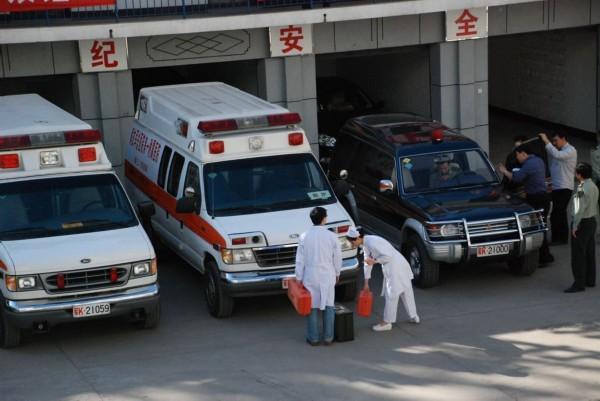 杜尔伯特救护车转院